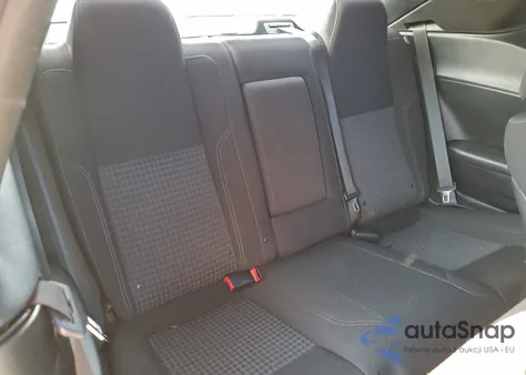 2015 Dodge Challenger Sxt z USA, uszkodzony, nr VIN 2C3CDZAG2FH821160